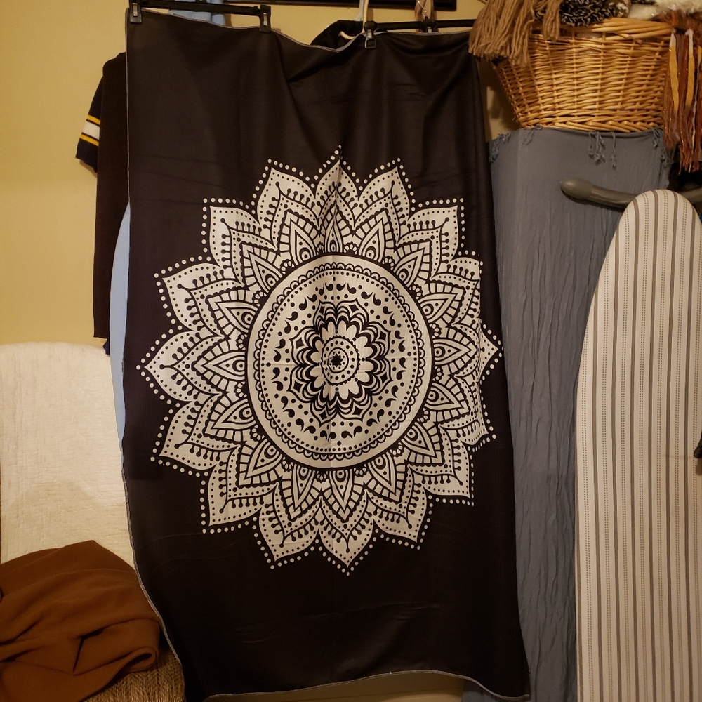 JUST IN! Mandala Wall Tapestry 100X150CM - Picture 4 of 7